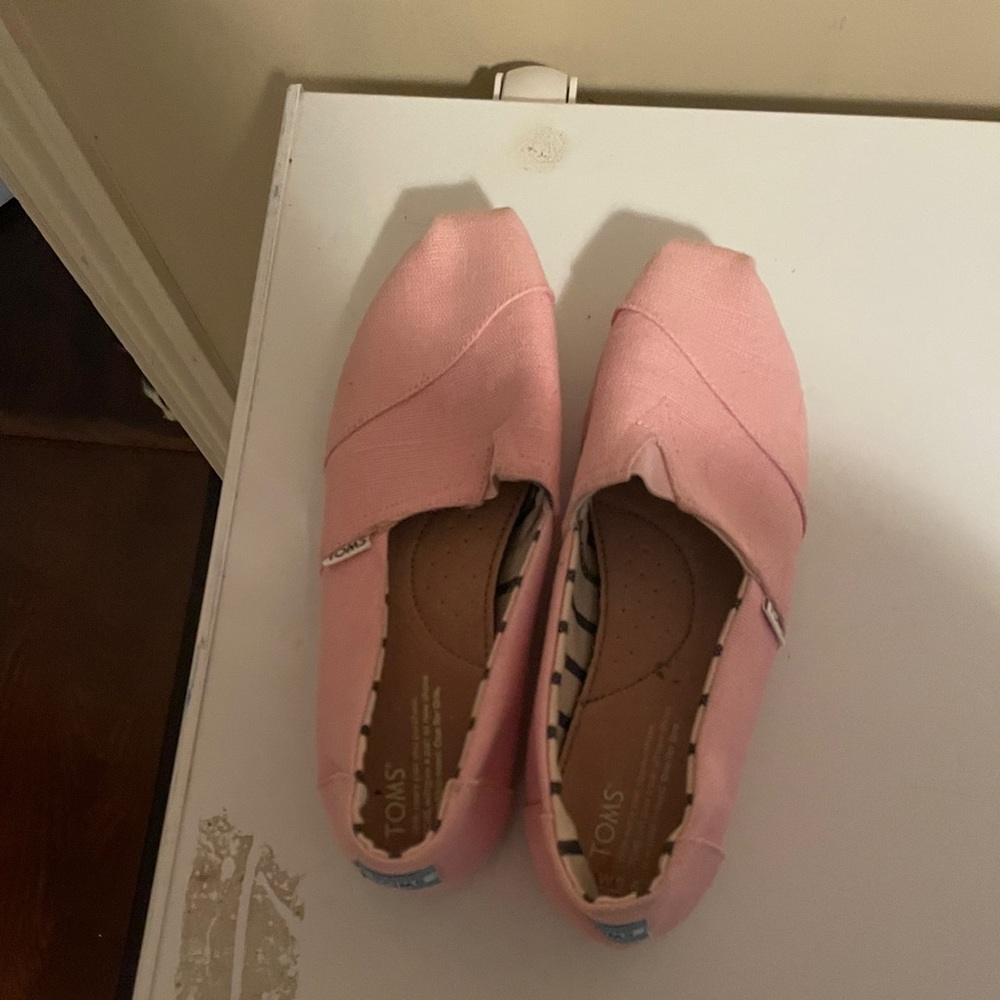 Toms